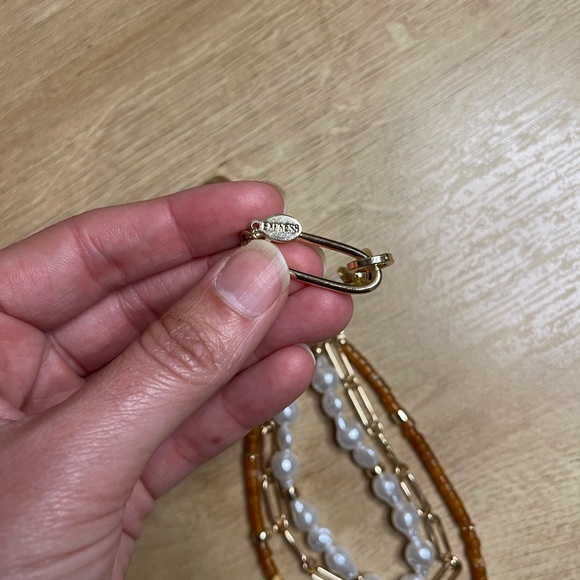 NWOT Express women’s necklace - Picture 3 of 3